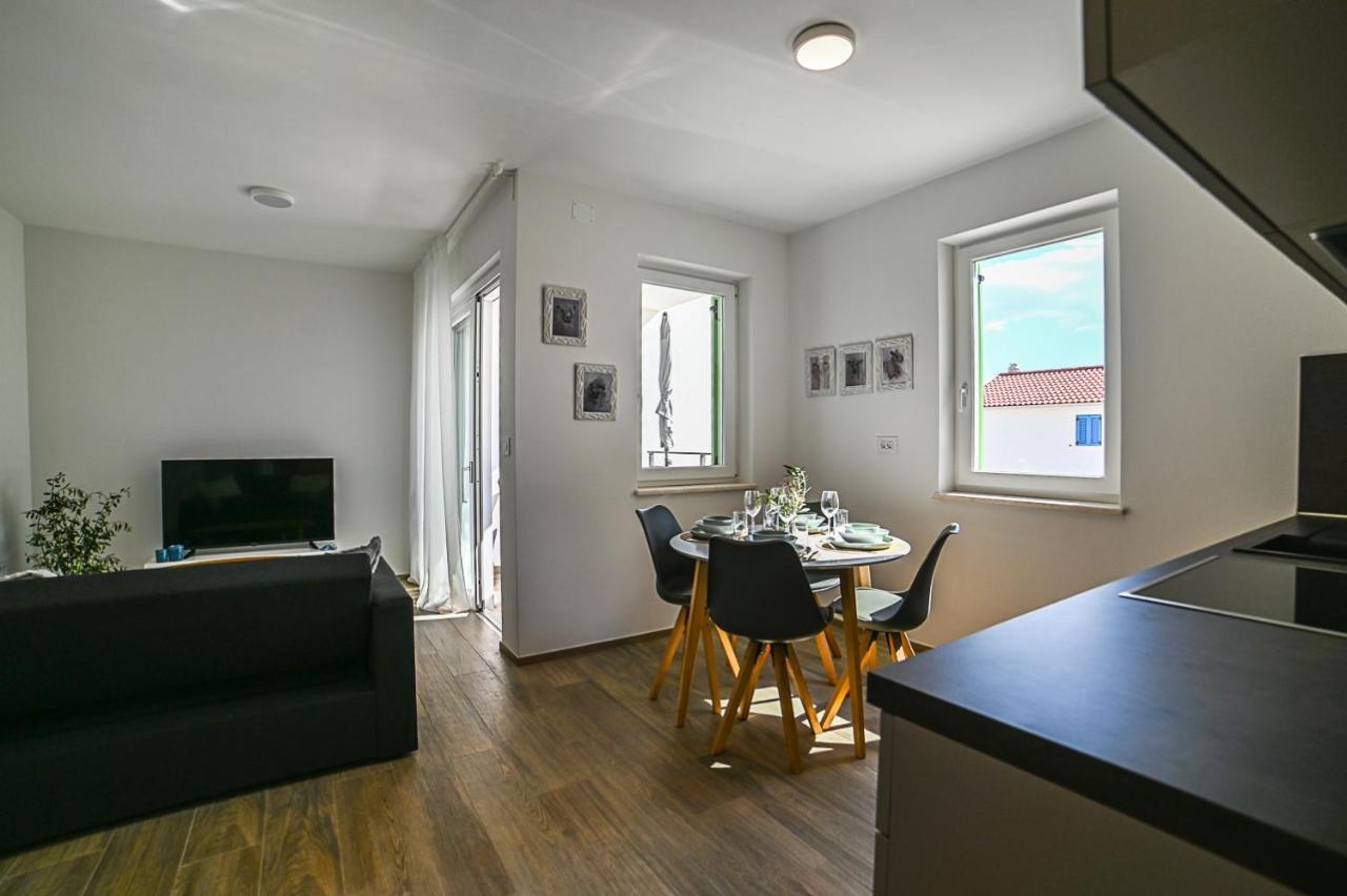 Apartment Perlitto Cres Bagian luar foto