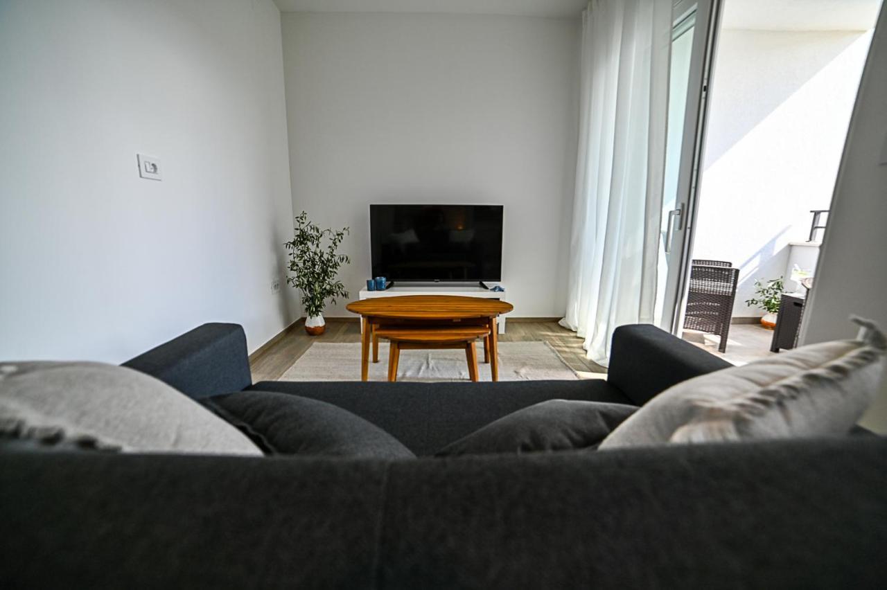 Apartment Perlitto Cres Bagian luar foto