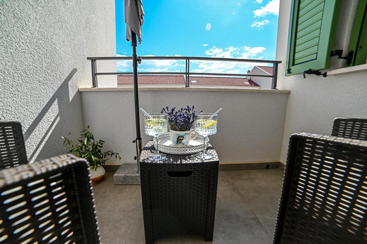 Apartment Perlitto Cres Bagian luar foto